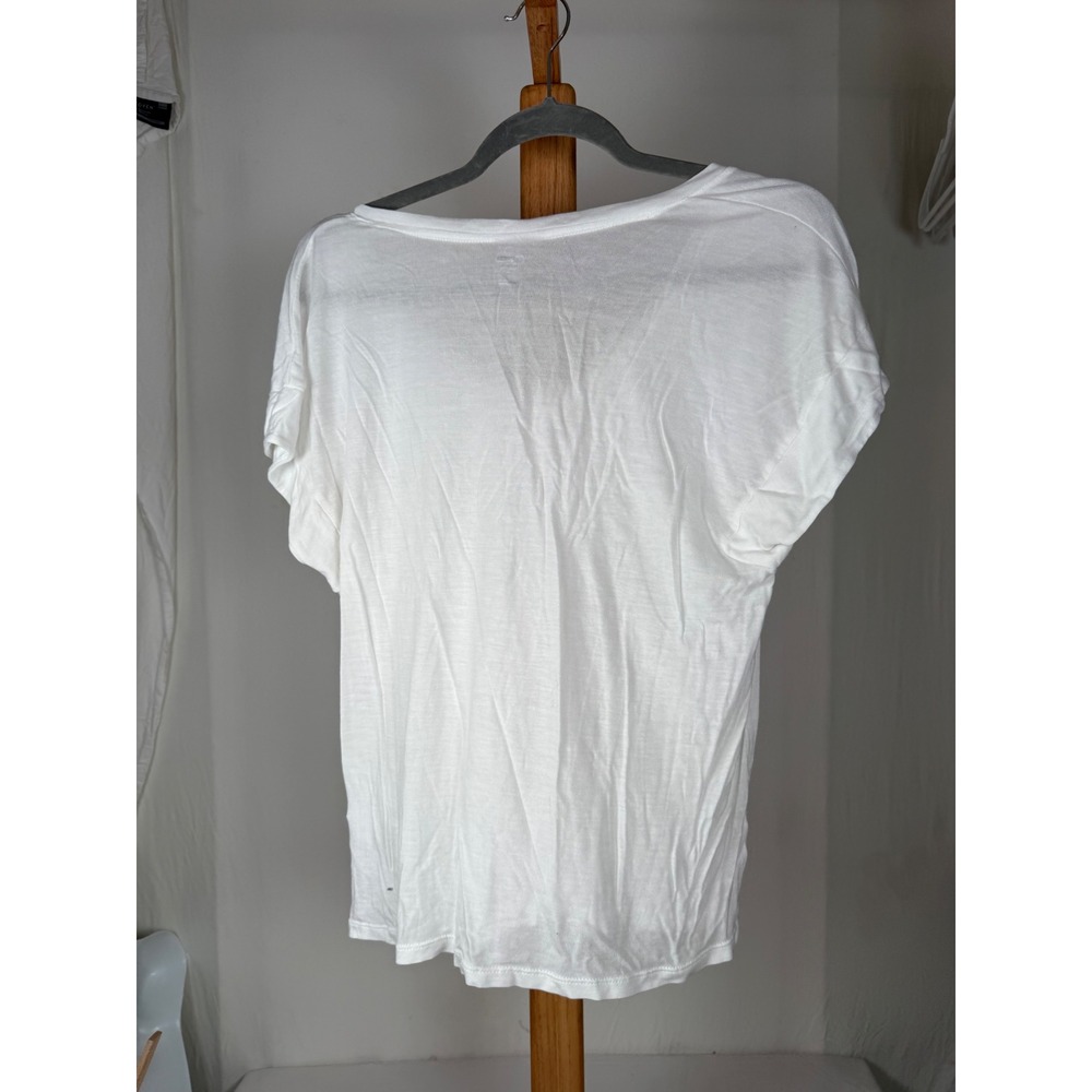 Express Relaxed Tee Womens Medium White V-Neck Short Sleeve Knit T-Shirt - Picture 3 of 4